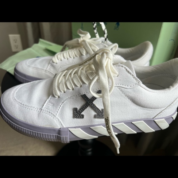Off-White Canvas Sneakers - Picture 6 of 10